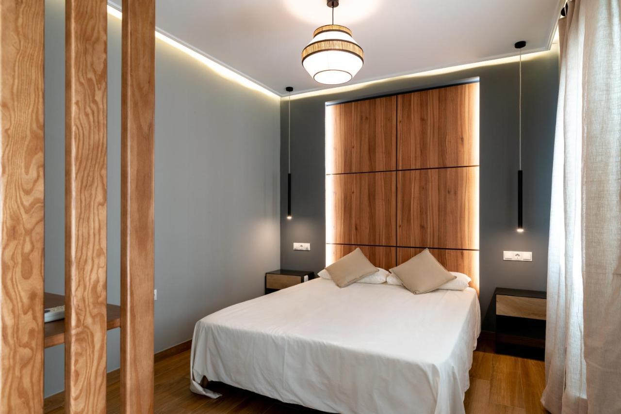 Triana Apartments Deluxe เซบีญา ภายนอก รูปภาพ
