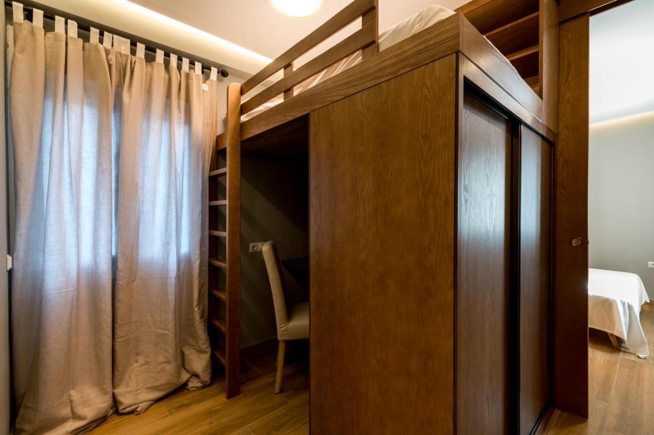 Triana Apartments Deluxe เซบีญา ภายนอก รูปภาพ